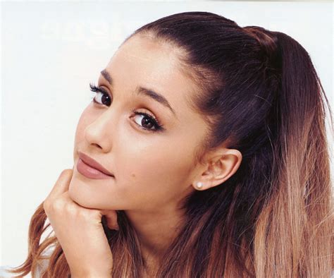 Ariana Grande’s Head